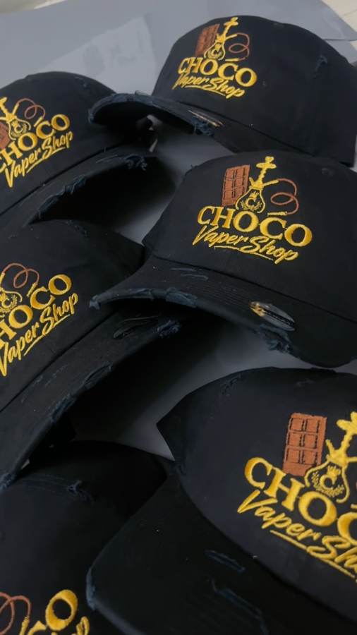 Gorras negras bordadas Choco Vaper Shop